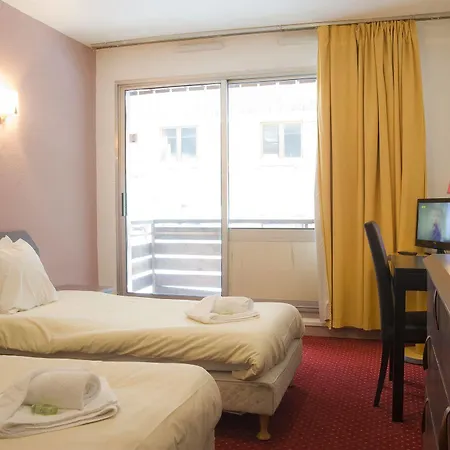 マダム バカンス オテル オリンピック 2*