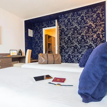 マダム バカンス オテル オリンピック ホテル